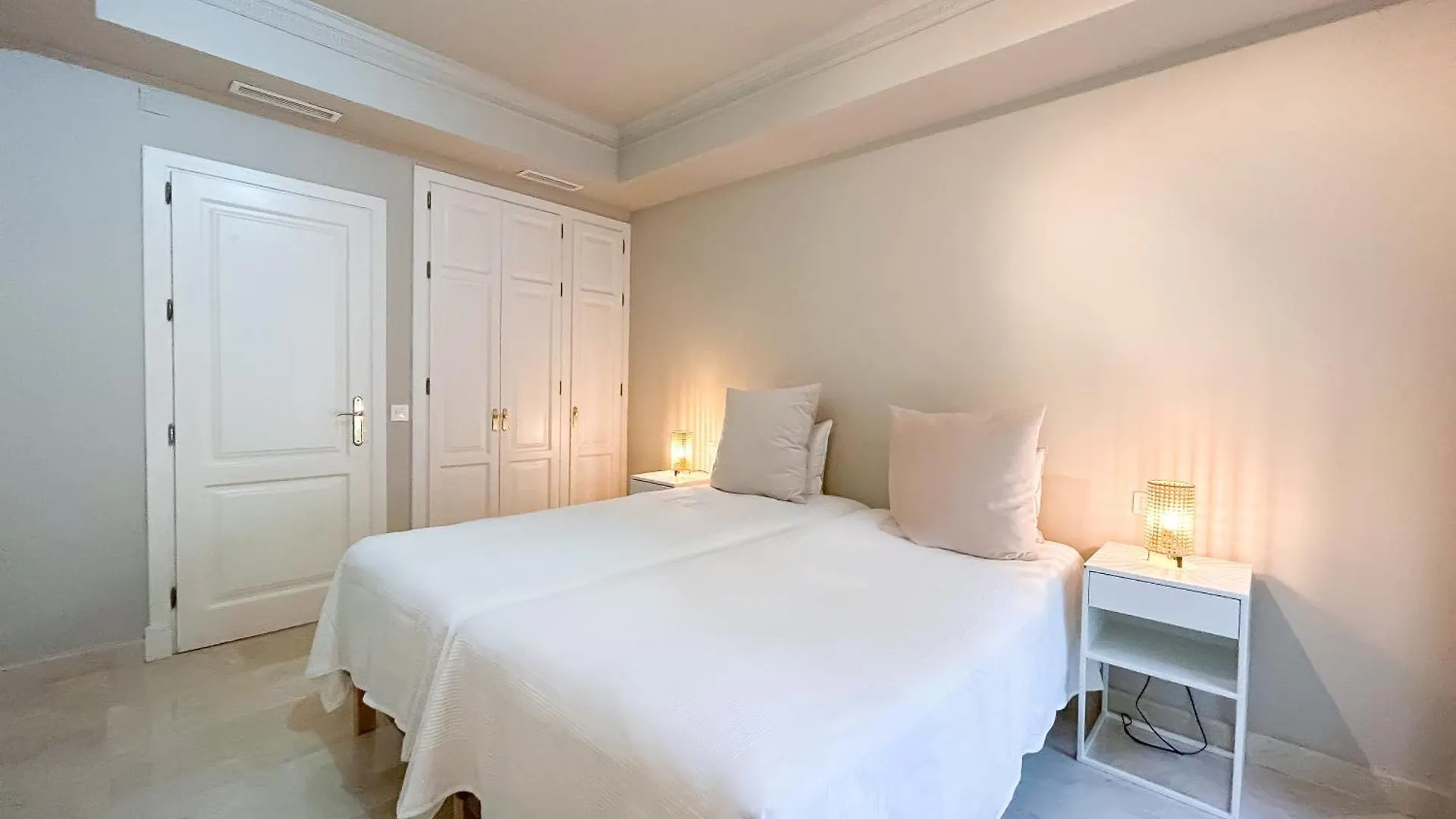 Beach & Golf Apartment In Casares Costa