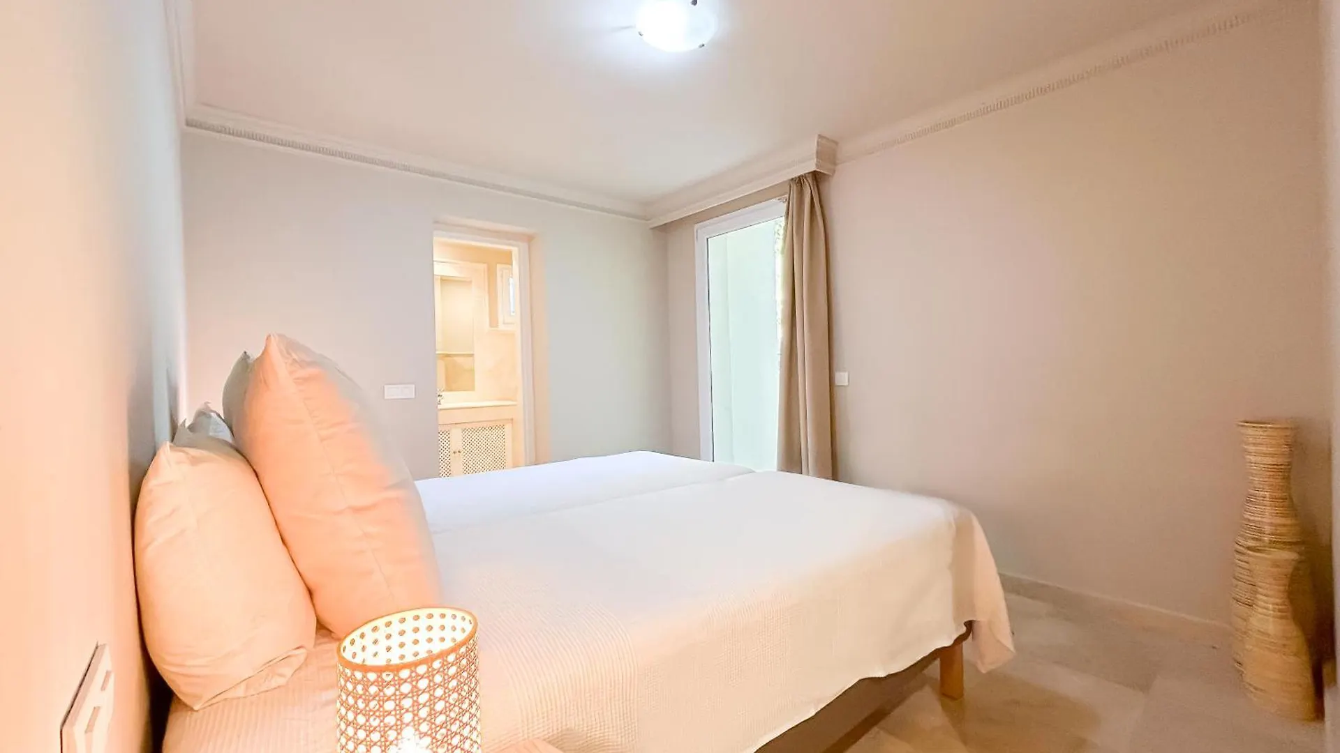 Beach & Golf Apartment In Casares Costa