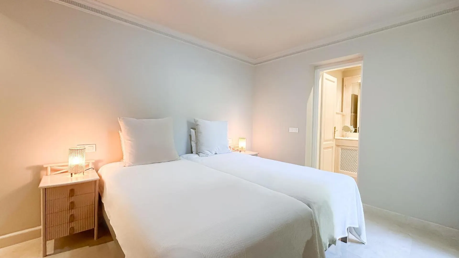 Beach & Golf Apartment In Casares Costa 0*,